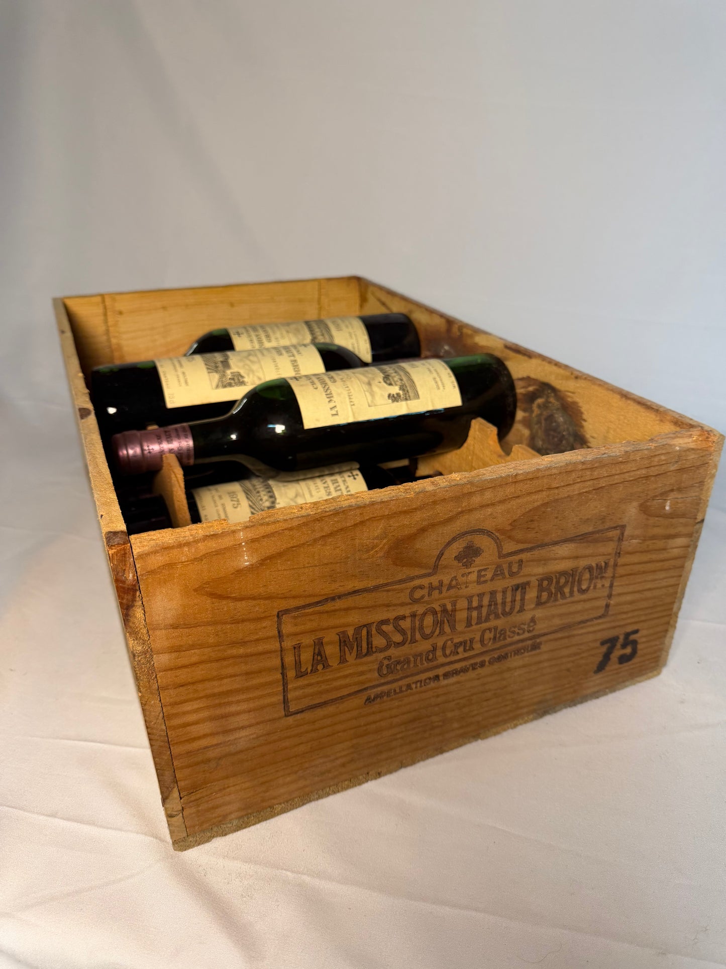 Château La Mission Haut-Brion - 1975